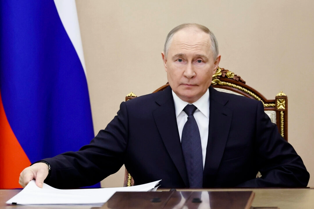 Putin Positioned For Peace On Iran