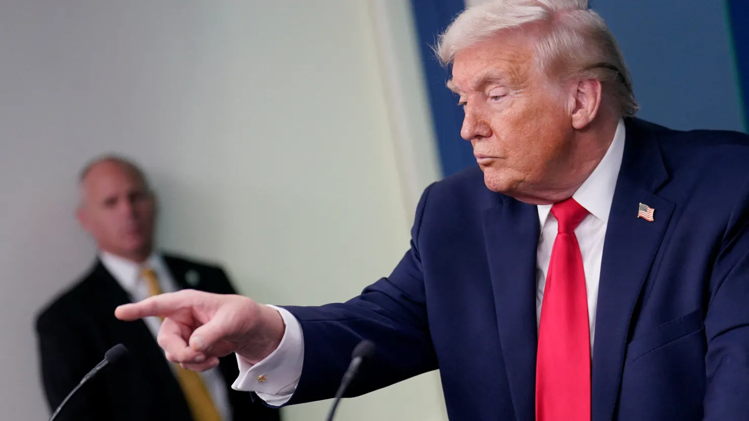 Trump Exerts Higher Pressure For Control Of Greenland, Markets Decline On Possibility Of Trade War